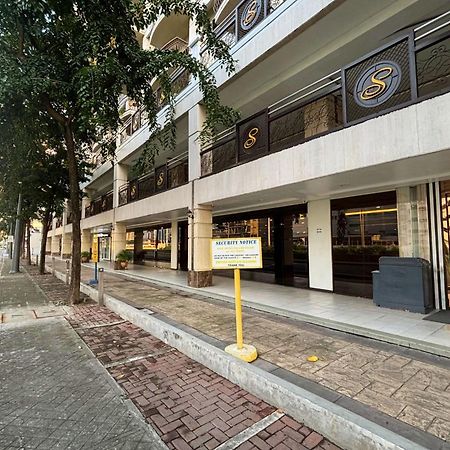 Extremeli Suites Manila Powered By Cocotel Buitenkant foto
