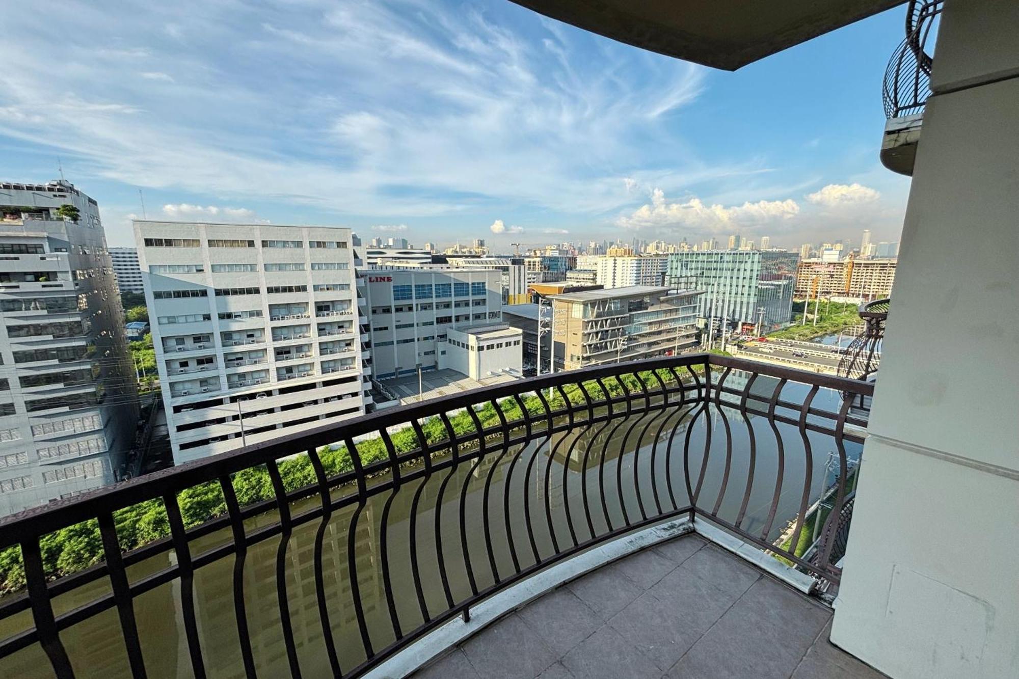 Extremeli Suites Manila Powered By Cocotel Buitenkant foto