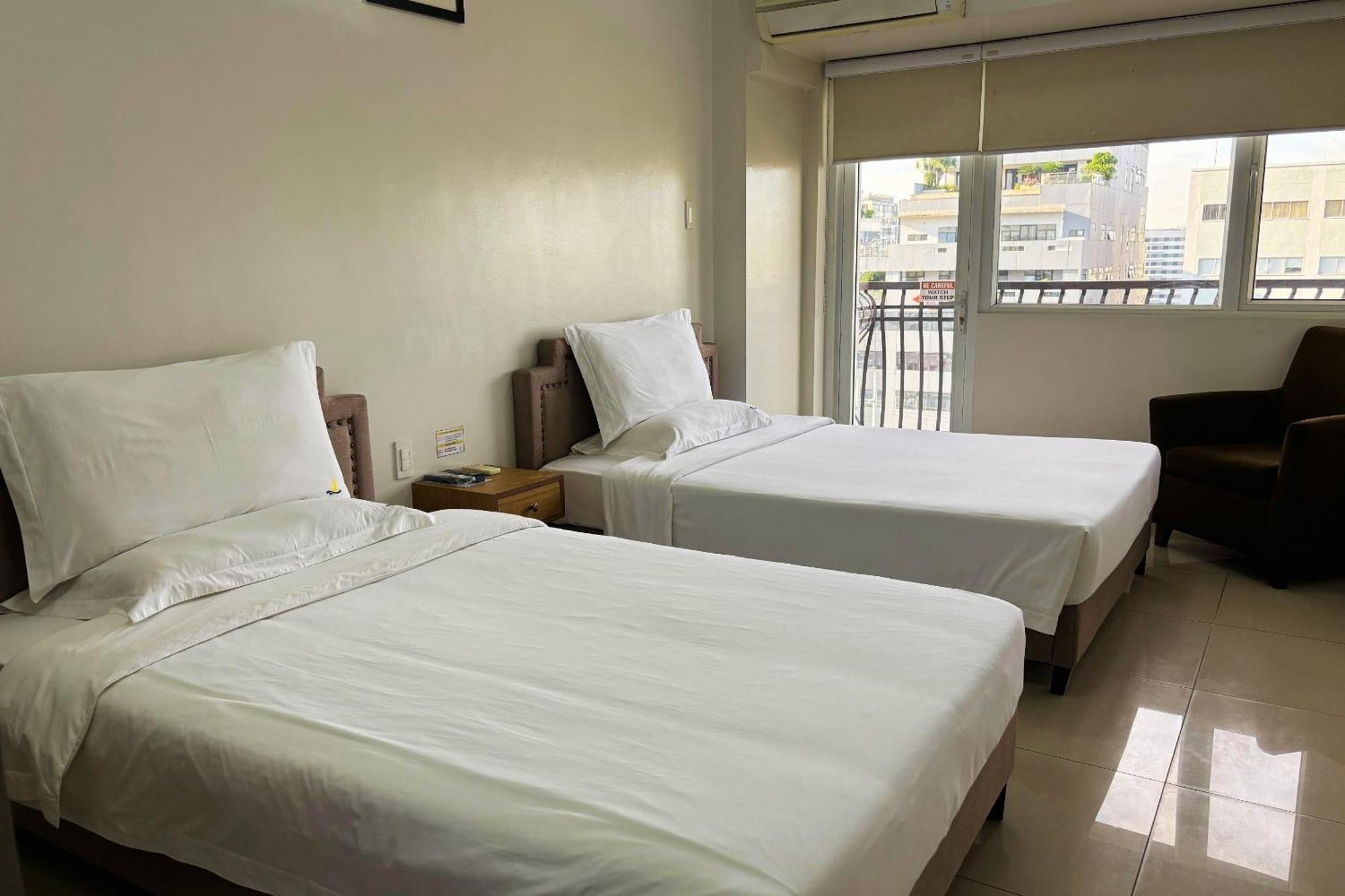 Extremeli Suites Manila Powered By Cocotel Buitenkant foto