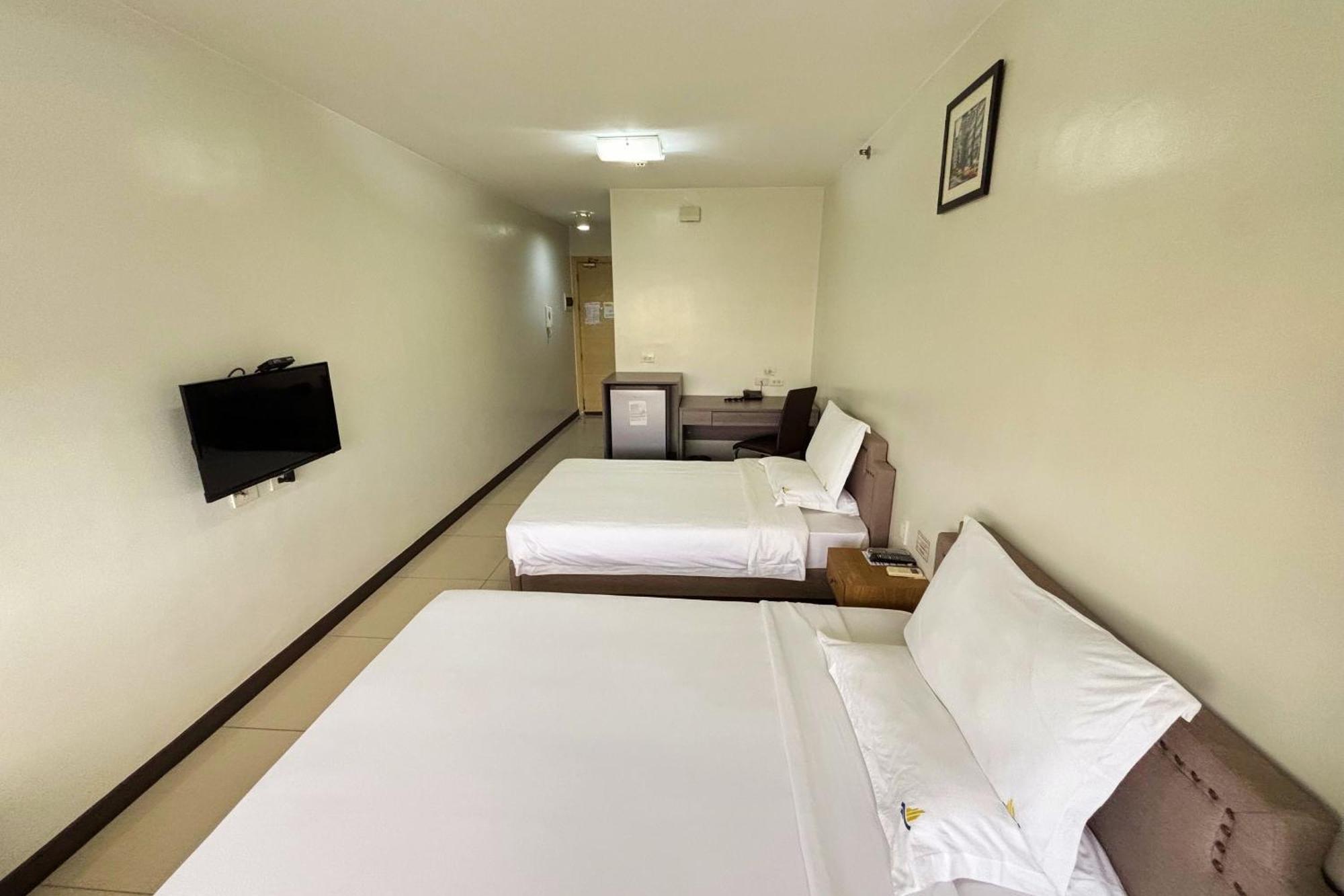 Extremeli Suites Manila Powered By Cocotel Buitenkant foto