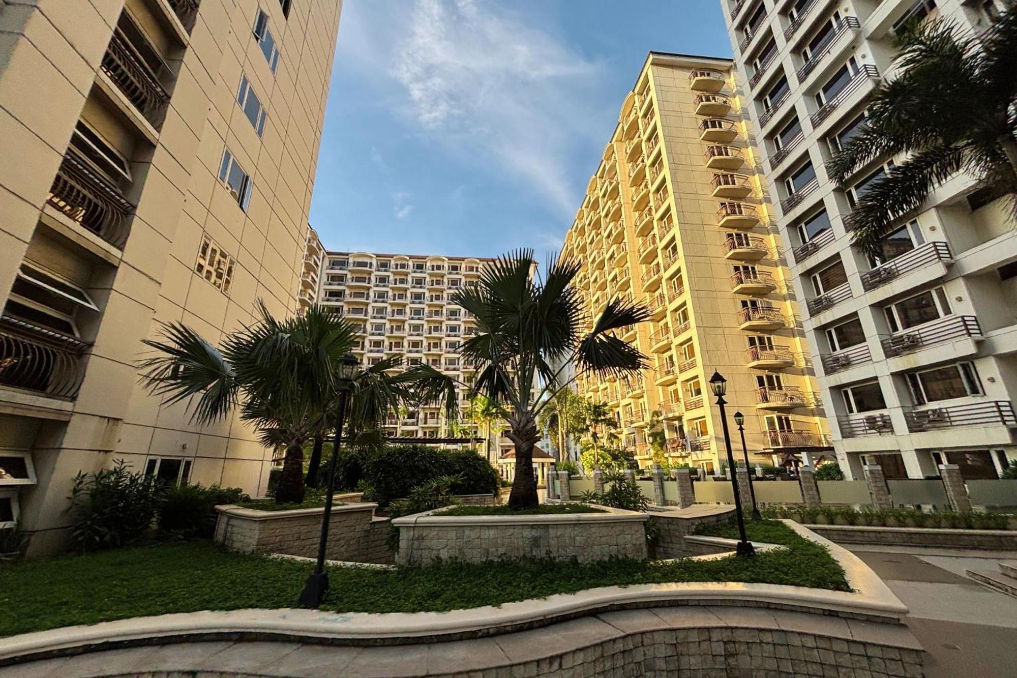 Extremeli Suites Manila Powered By Cocotel Buitenkant foto