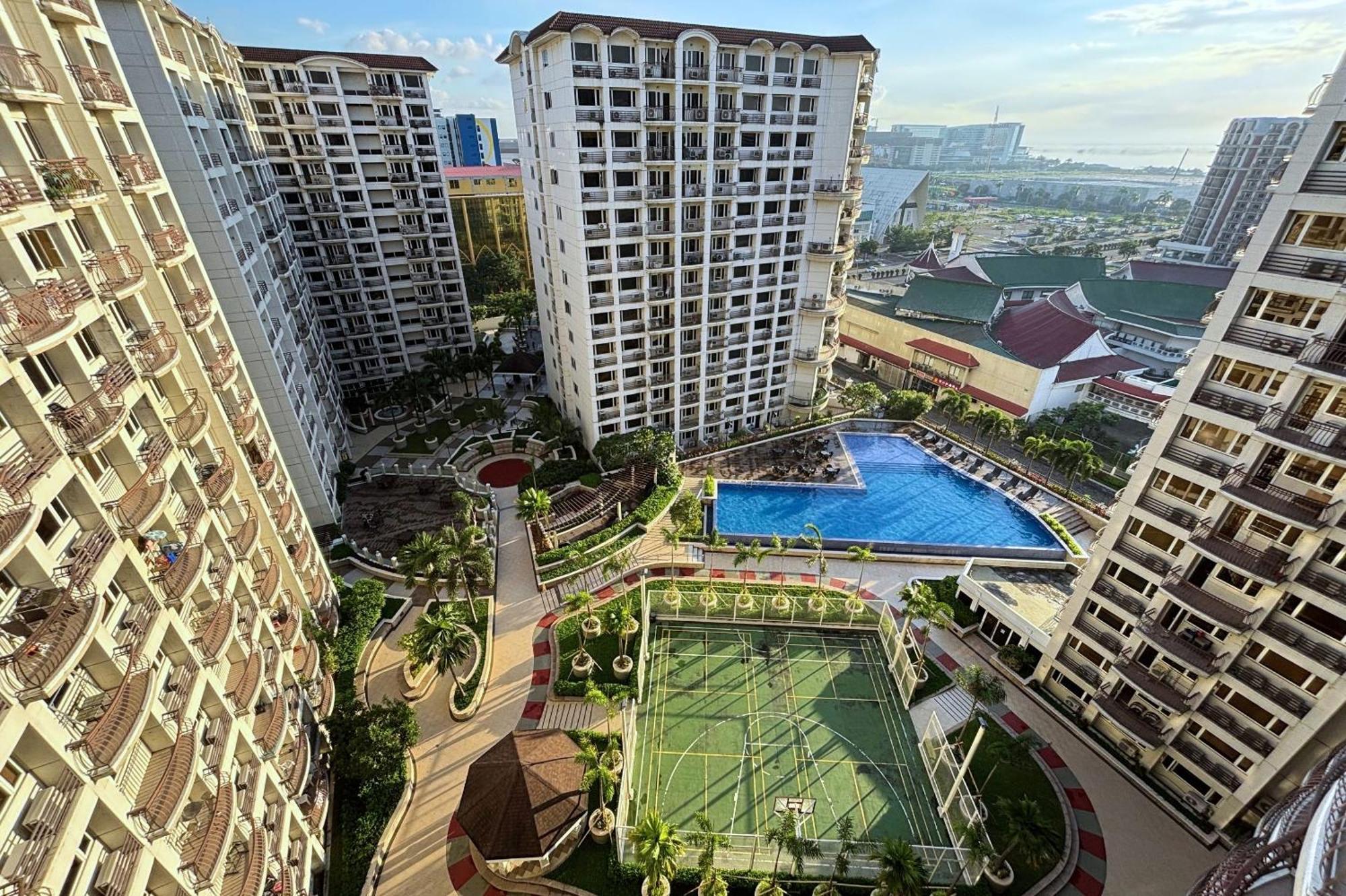 Extremeli Suites Manila Powered By Cocotel Buitenkant foto