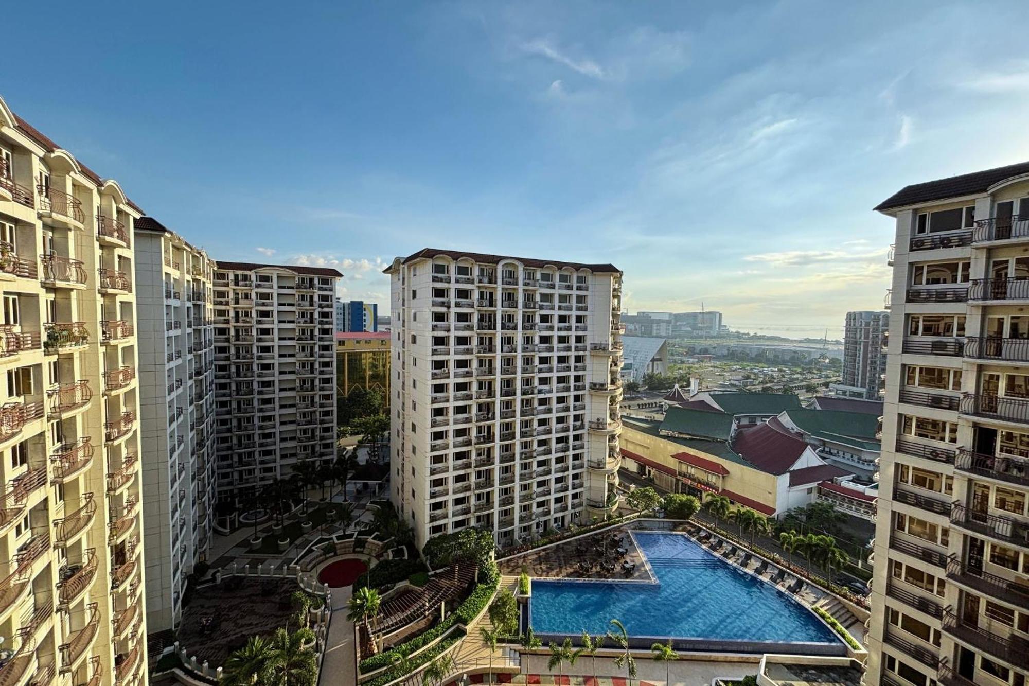 Extremeli Suites Manila Powered By Cocotel Buitenkant foto